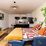 L'ecrin Carcassonnais- Parking Gratuit- Terrasse Daire *